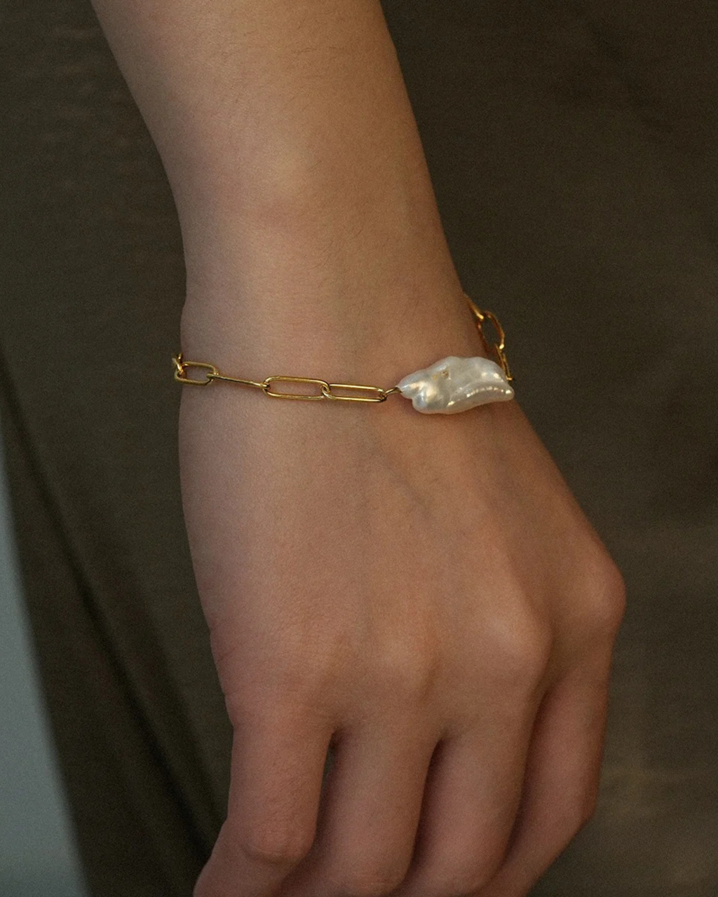 LIORA CHAIN BRACELET