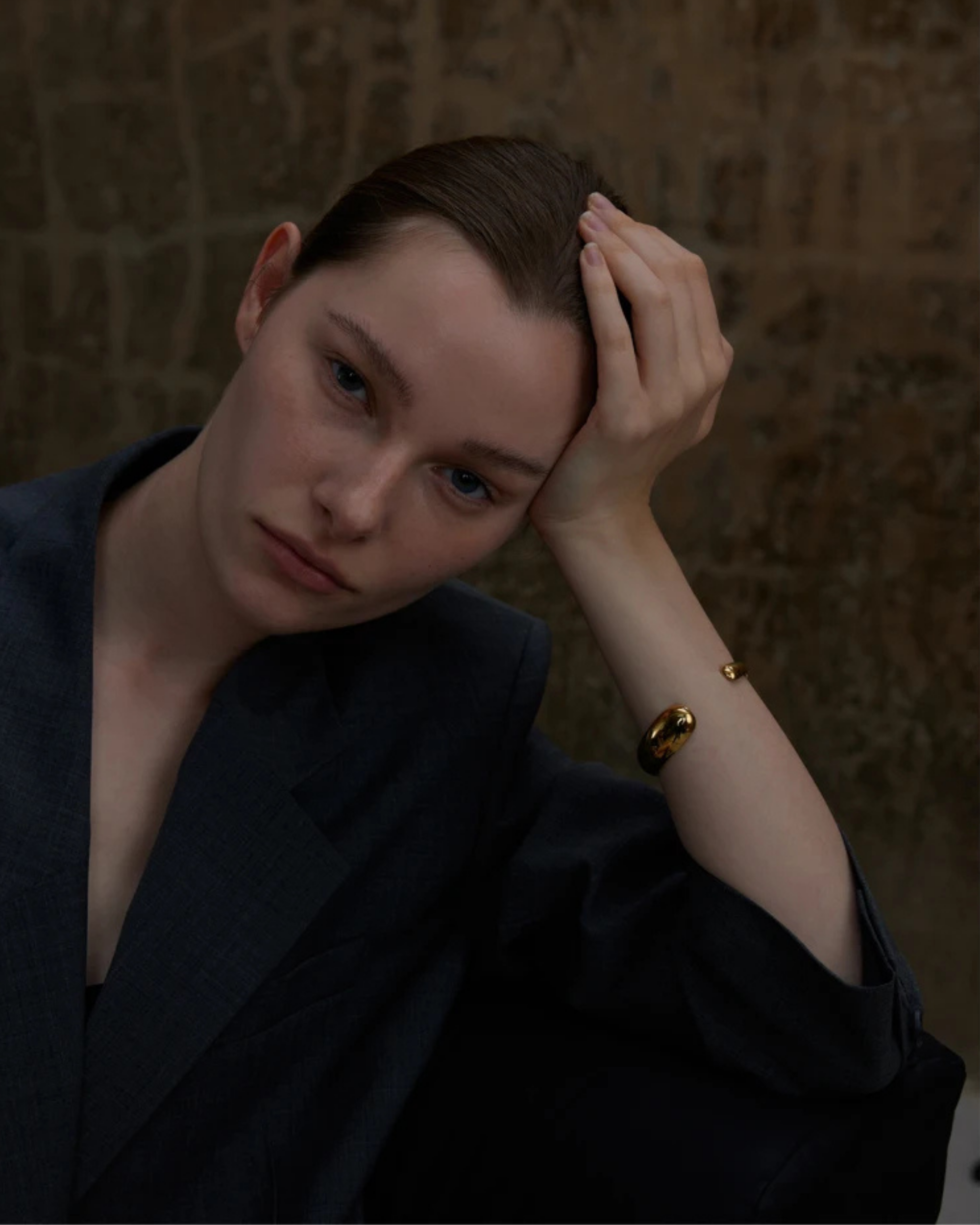 ROUND BOLD CUFF BRACELET