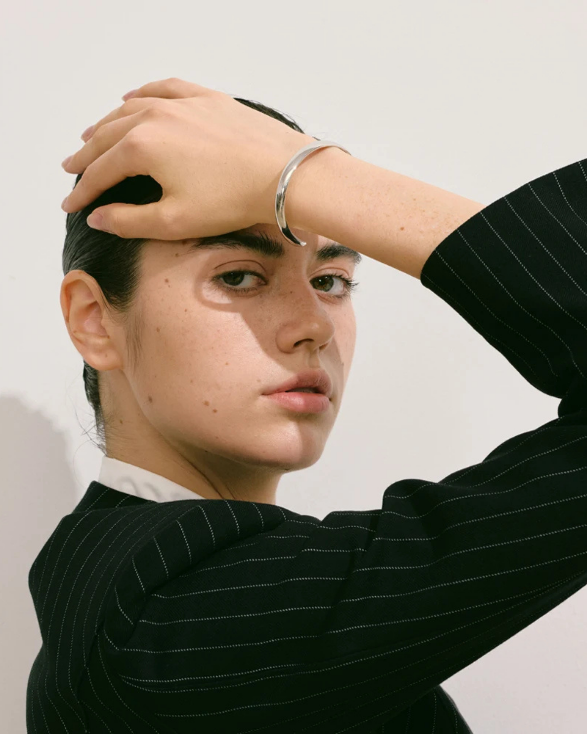 ROUND BOLD CUFF BRACELET