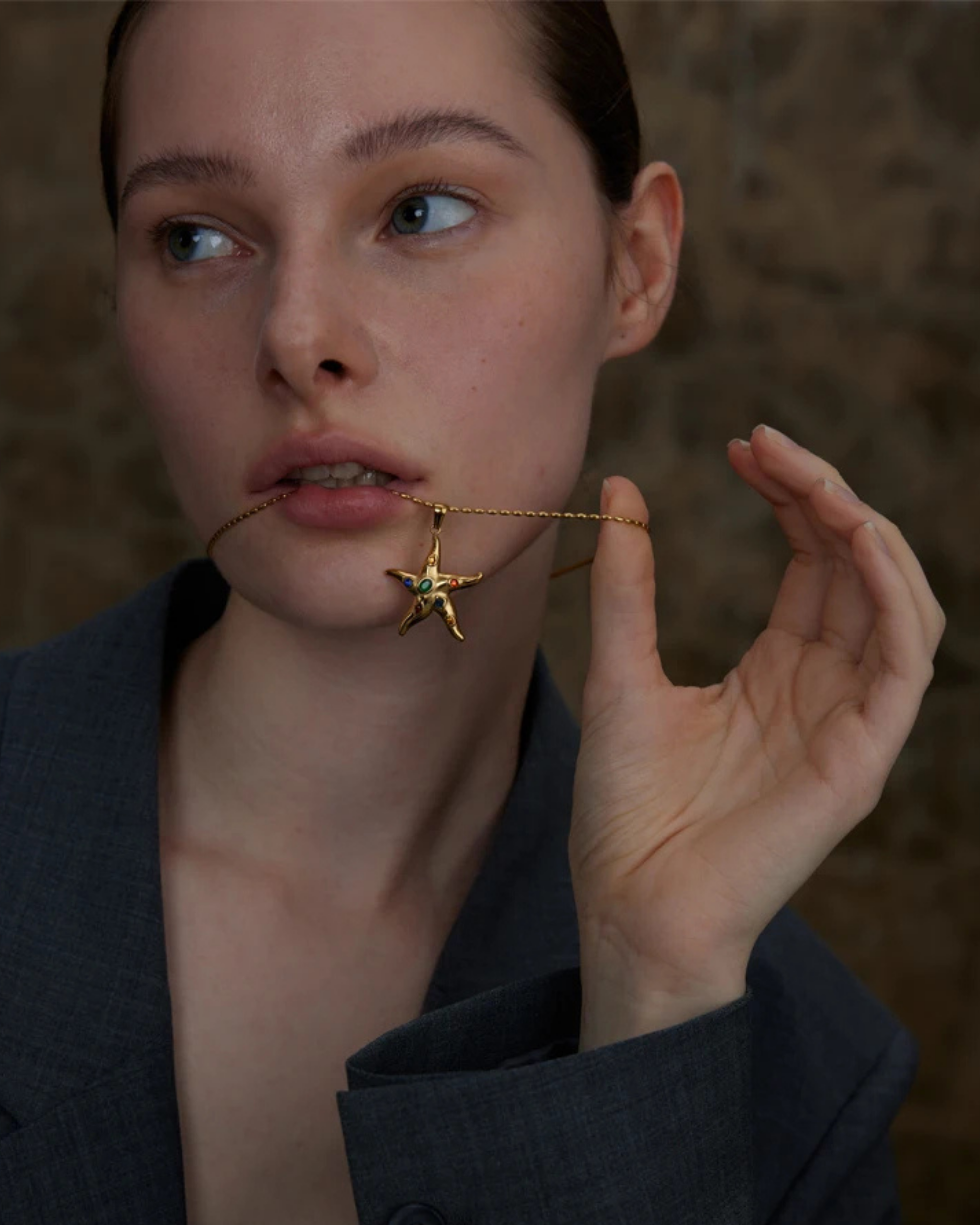 STARFISH PENDANT NECKLACE