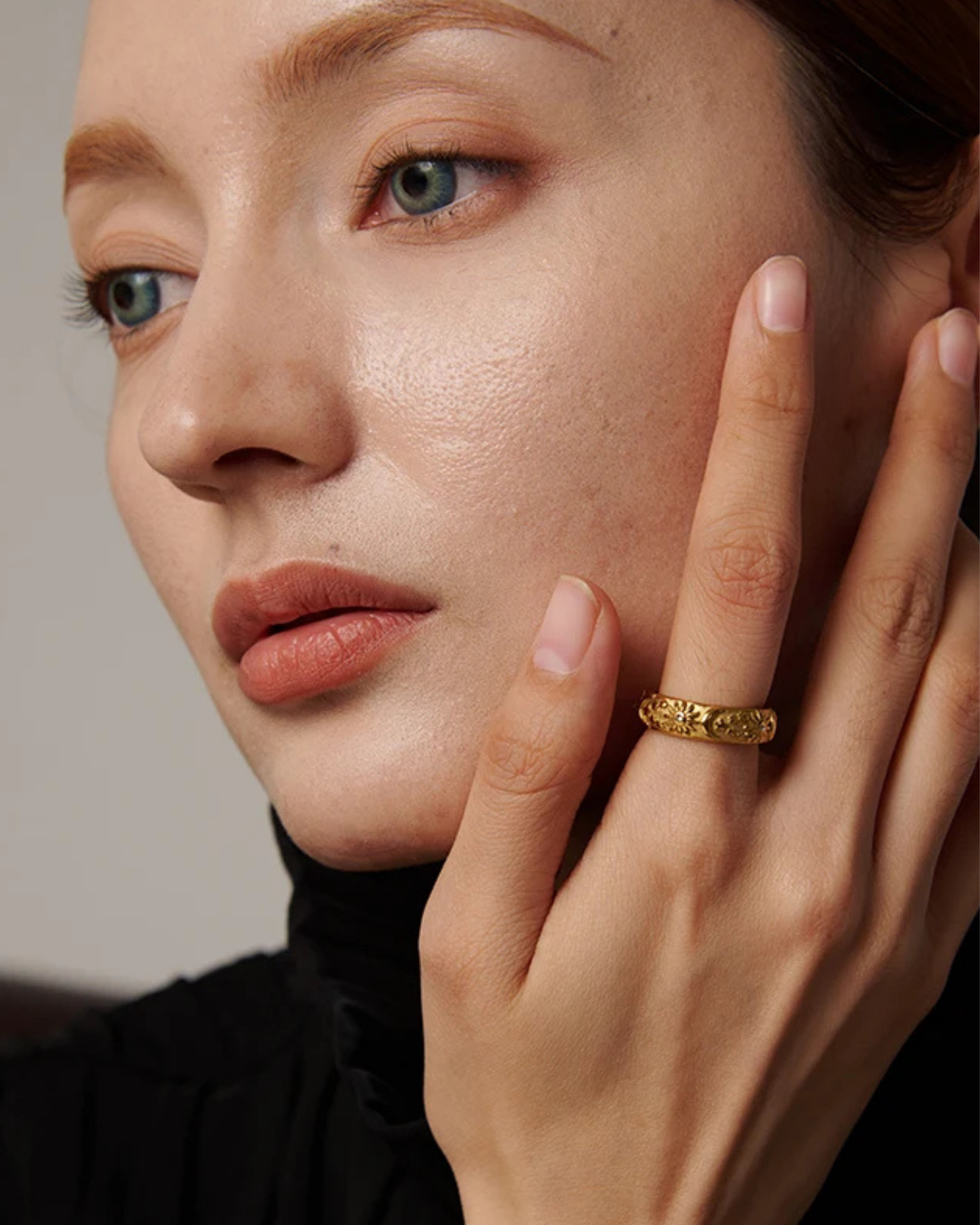 CELESTIA STACKABLE RING