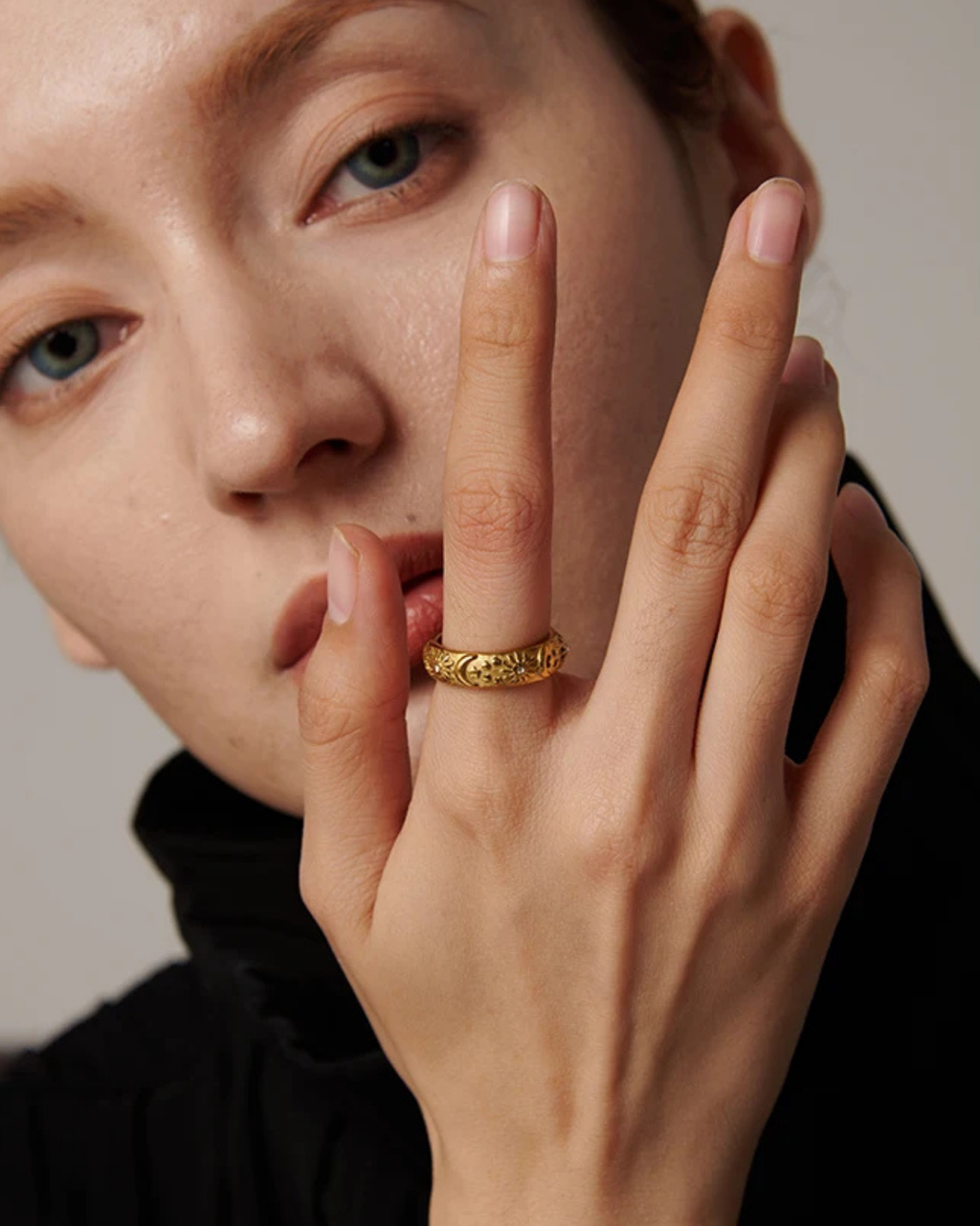 CELESTIA STACKABLE RING