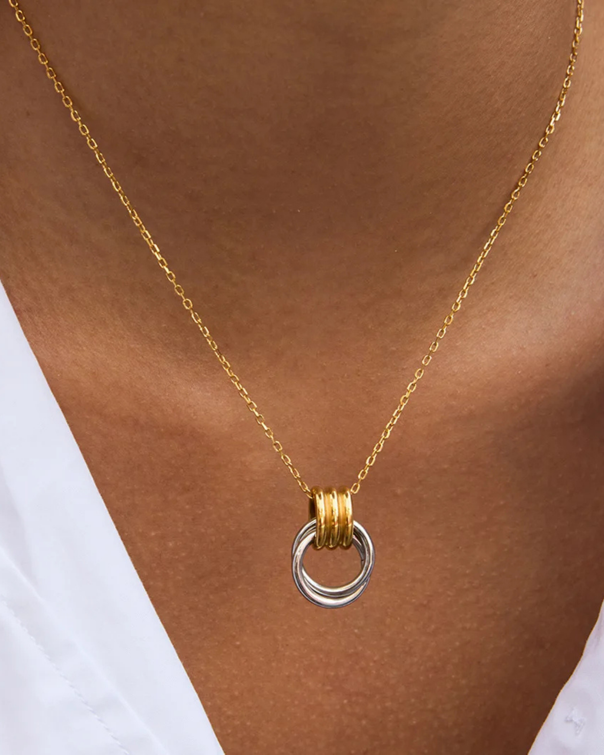 CHARLOTTE PENDANT NECKLACE