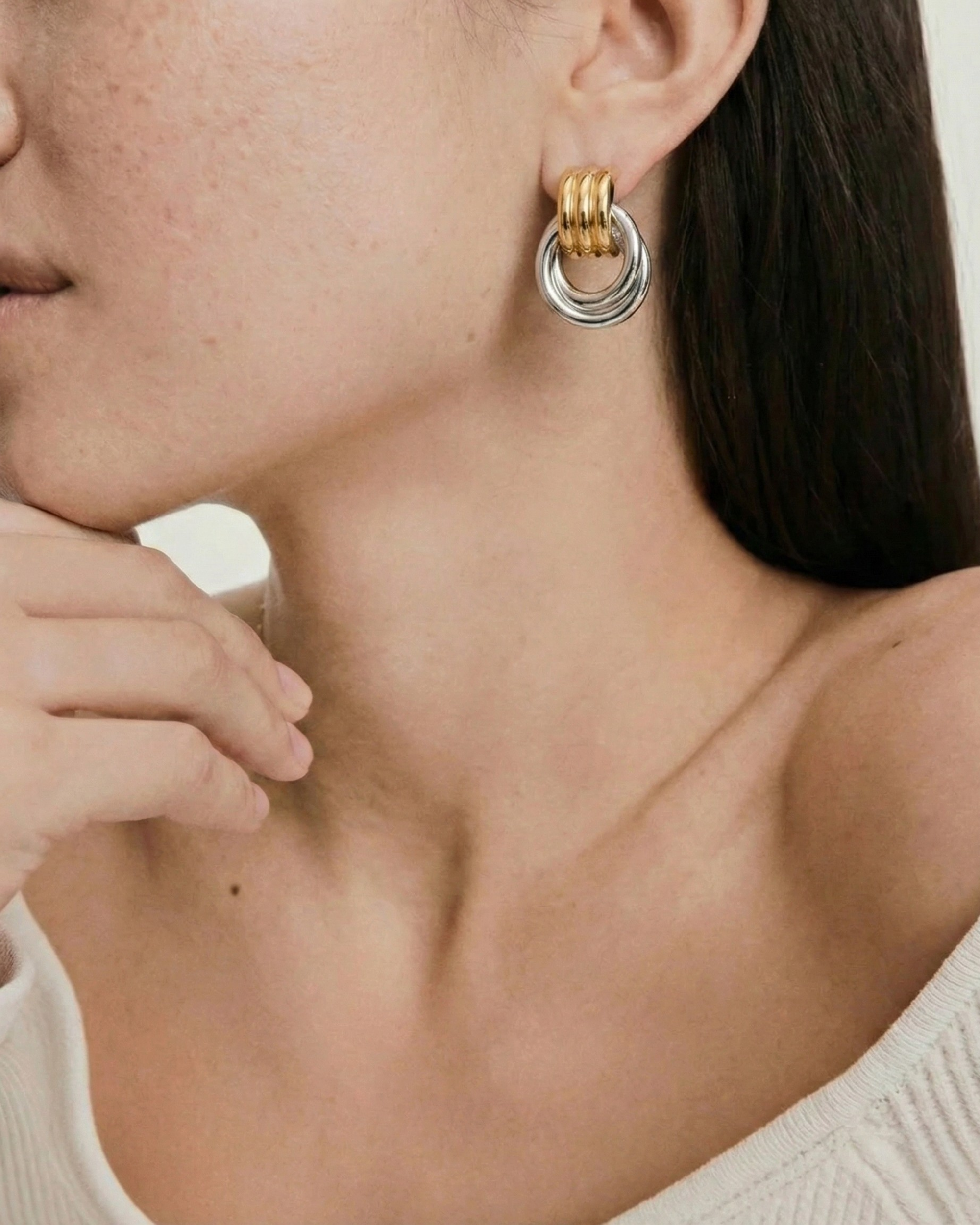 KNOT STUD EARRINGS